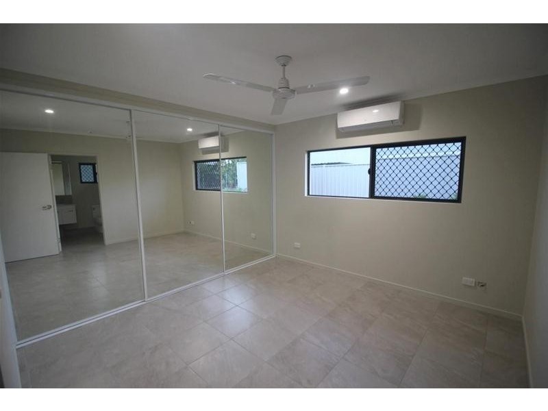 2 Graham Street, Tully QLD 4854