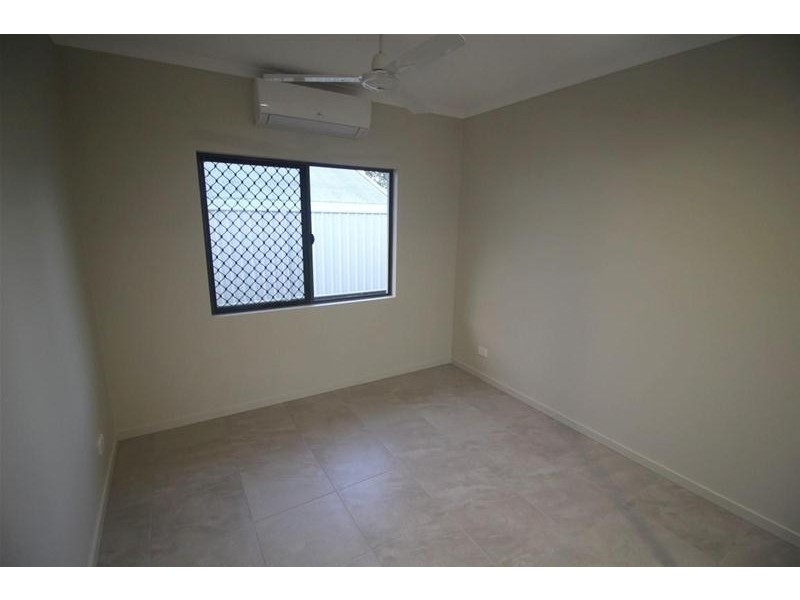 2 Graham Street, Tully QLD 4854