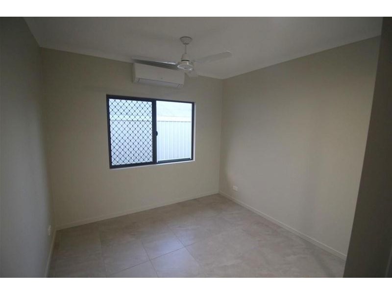 2 Graham Street, Tully QLD 4854