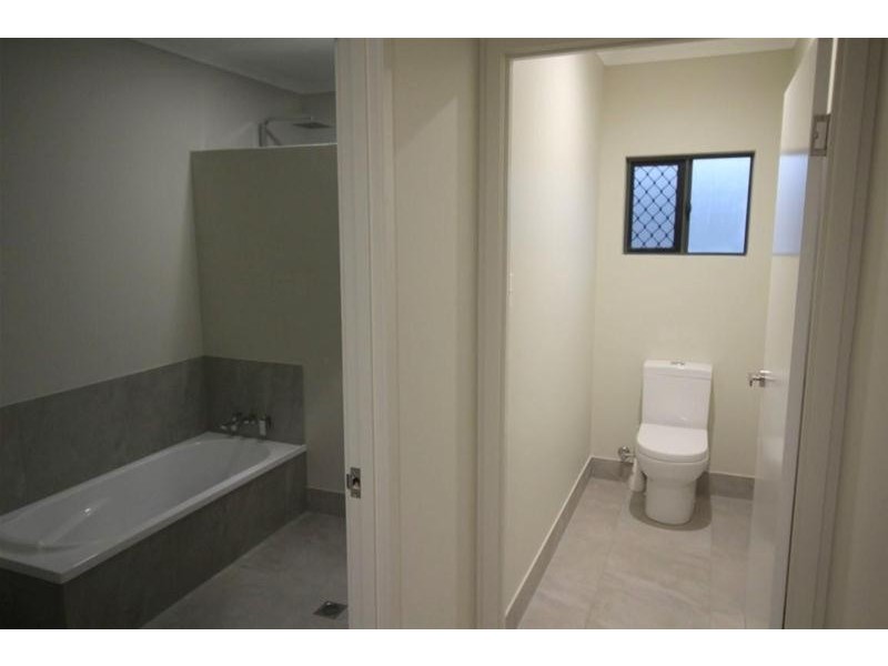 2 Graham Street, Tully QLD 4854