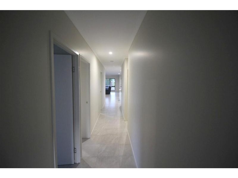 2 Graham Street, Tully QLD 4854