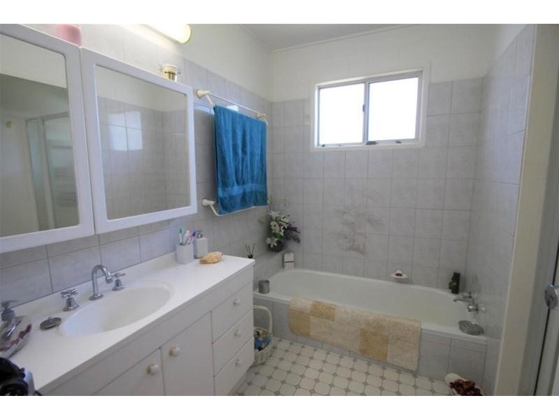 7 Webb Court, Bingil Bay QLD 4852