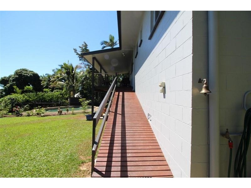 7 Webb Court, Bingil Bay QLD 4852
