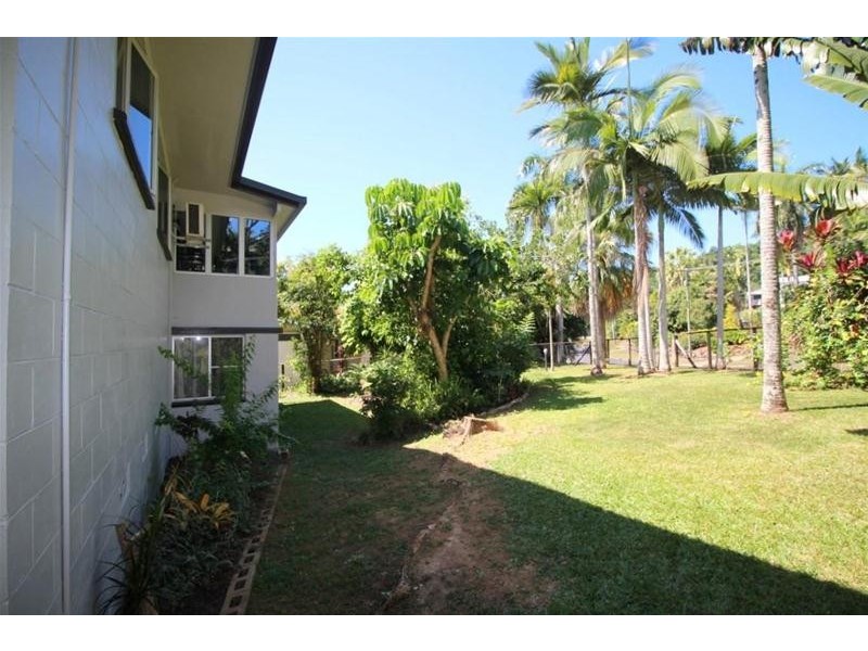 7 Webb Court, Bingil Bay QLD 4852