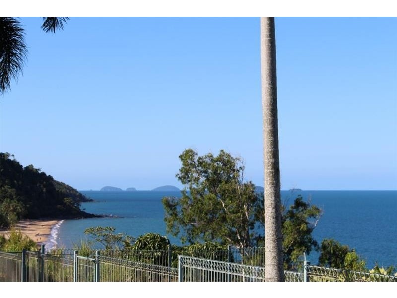28 Pioneer Street, Bingil Bay QLD 4852