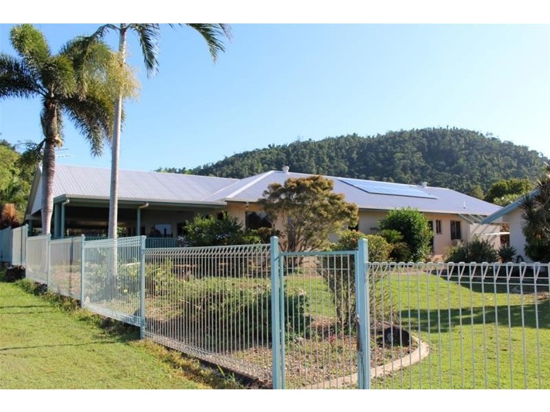 28 Pioneer Street, Bingil Bay QLD 4852