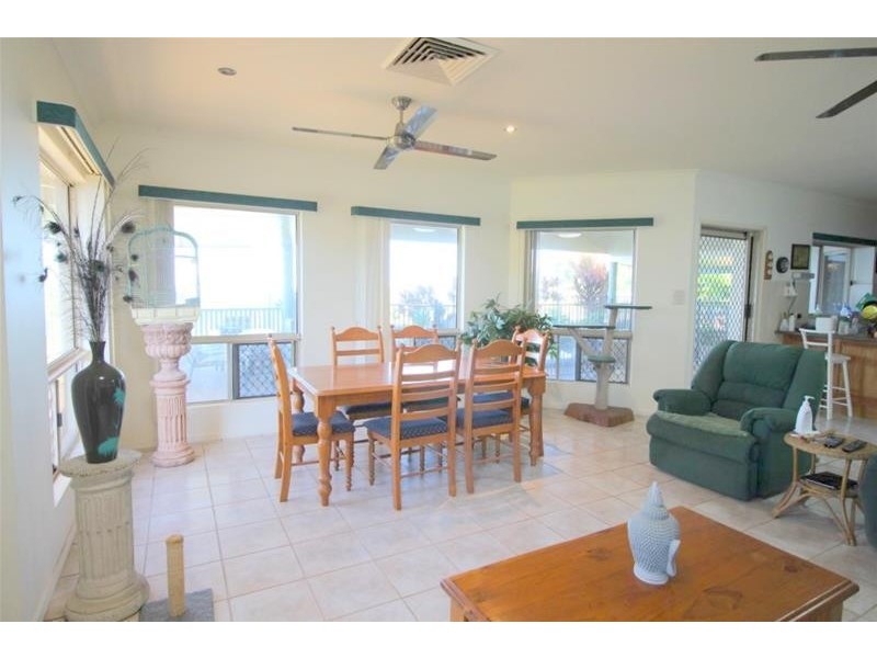 28 Pioneer Street, Bingil Bay QLD 4852