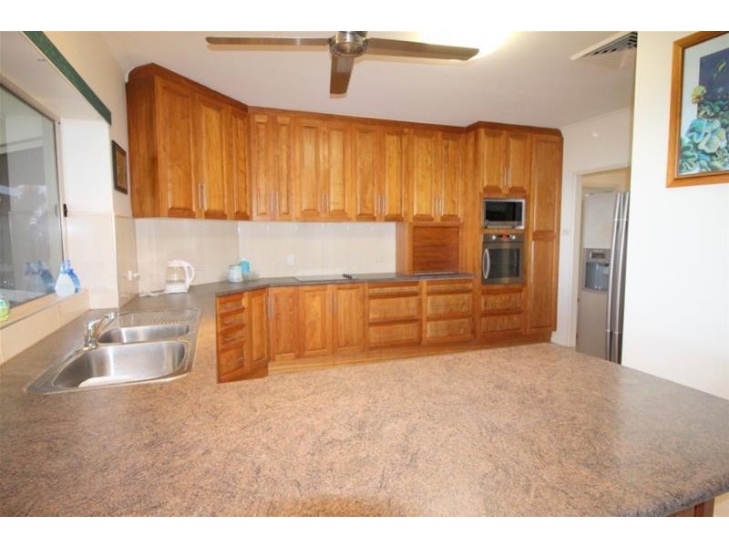 28 Pioneer Street, Bingil Bay QLD 4852