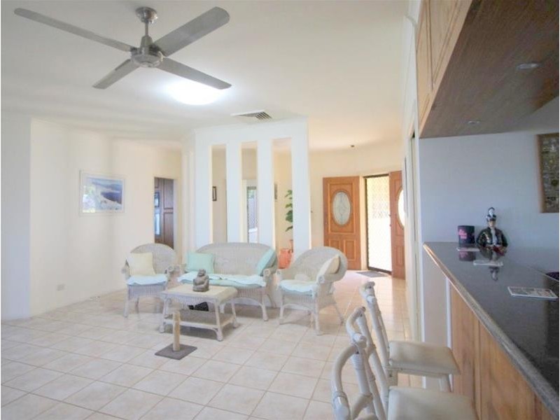 28 Pioneer Street, Bingil Bay QLD 4852