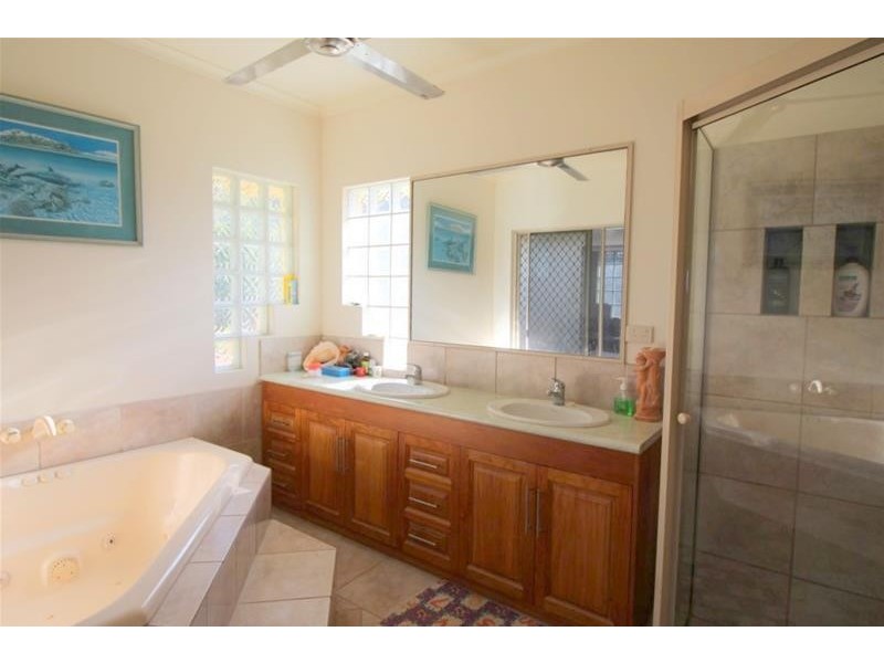 28 Pioneer Street, Bingil Bay QLD 4852