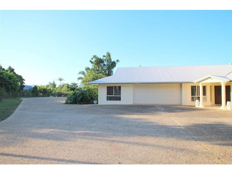 28 Pioneer Street, Bingil Bay QLD 4852