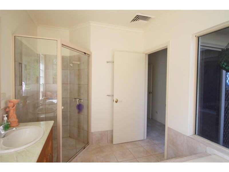 28 Pioneer Street, Bingil Bay QLD 4852