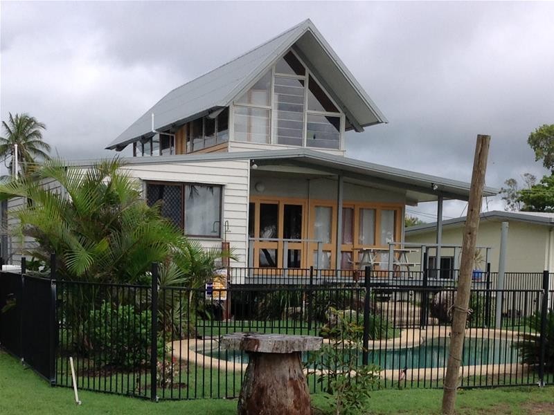 28 Taylor Street, Tully Heads QLD 4854