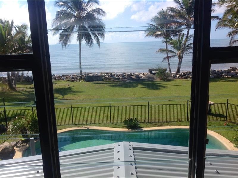 28 Taylor Street, Tully Heads QLD 4854