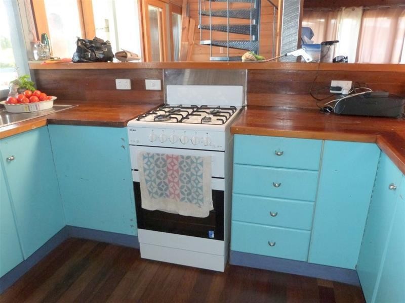 28 Taylor Street, Tully Heads QLD 4854