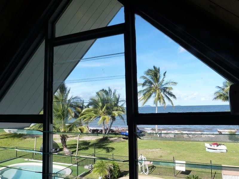 28 Taylor Street, Tully Heads QLD 4854