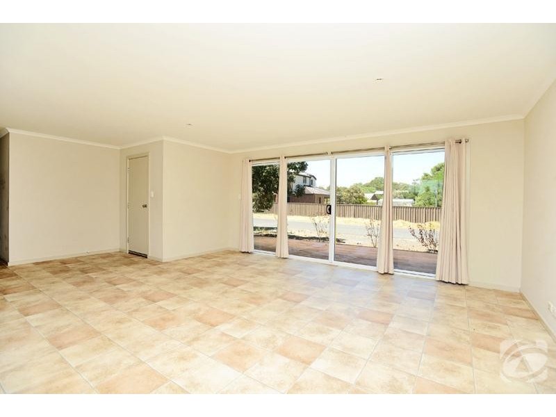 78 Whinnerah Avenue, Aldinga Beach SA 5173