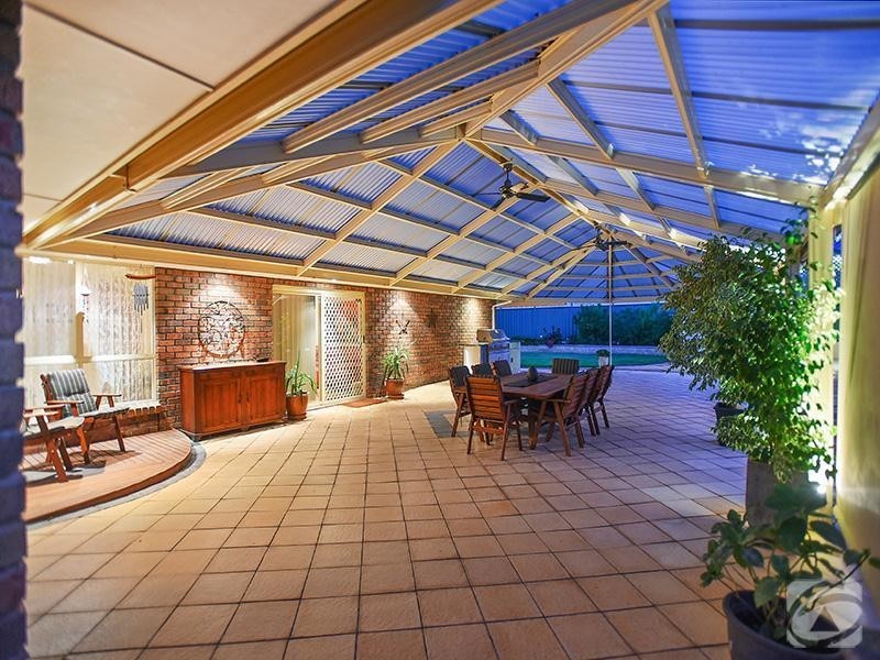 27 Kernick Avenue, Willunga SA 5172