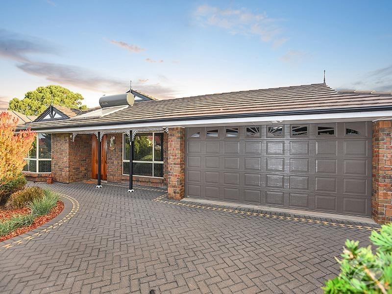 27 Kernick Avenue, Willunga SA 5172