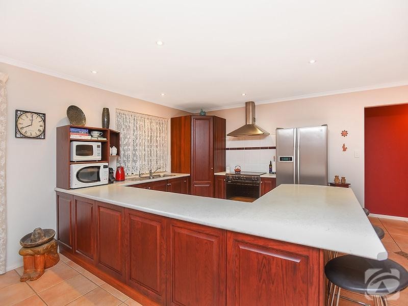 27 Kernick Avenue, Willunga SA 5172