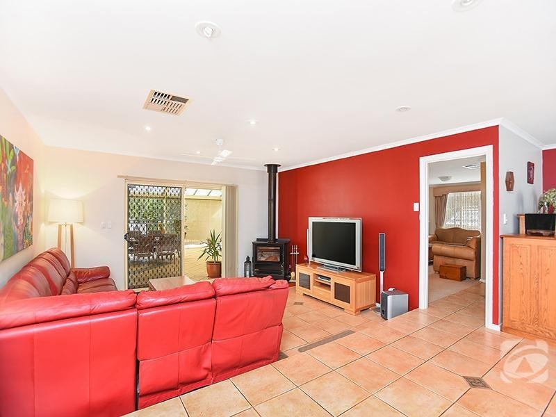 27 Kernick Avenue, Willunga SA 5172