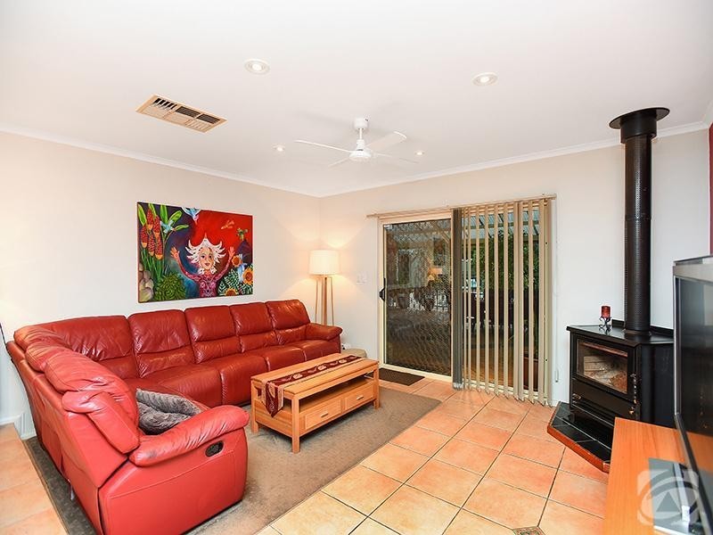 27 Kernick Avenue, Willunga SA 5172