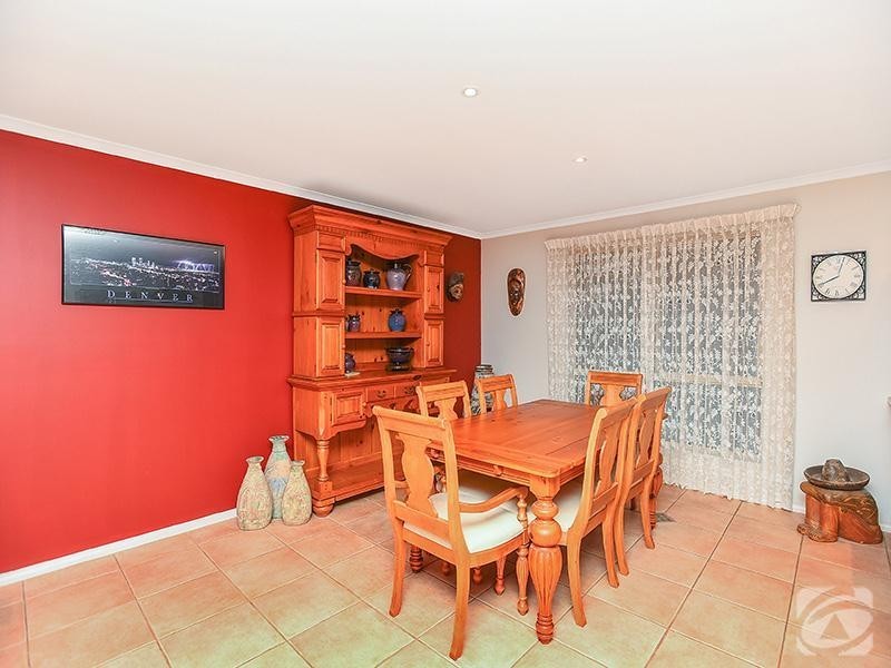 27 Kernick Avenue, Willunga SA 5172