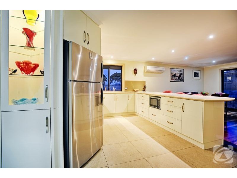 16 Lennard Drive, Moana SA 5169