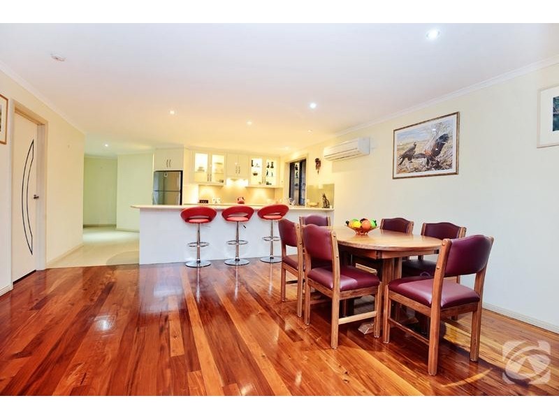 16 Lennard Drive, Moana SA 5169