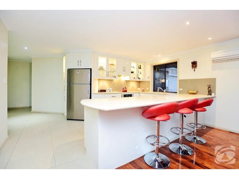 16 Lennard Drive, Moana SA 5169