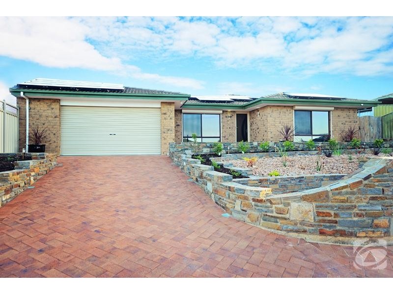 16 Lennard Drive, Moana SA 5169