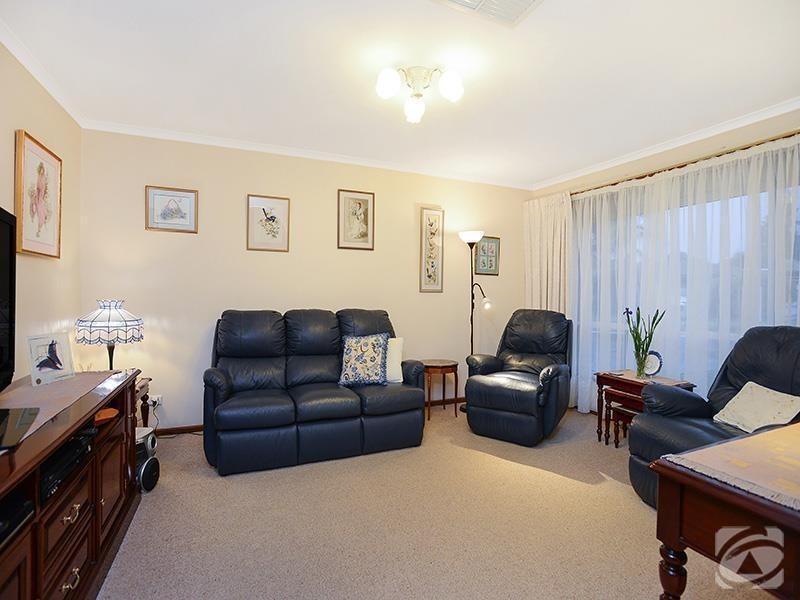 1 Allman Avenue, Woodcroft SA 5162