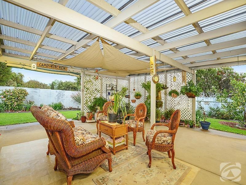 1 Allman Avenue, Woodcroft SA 5162