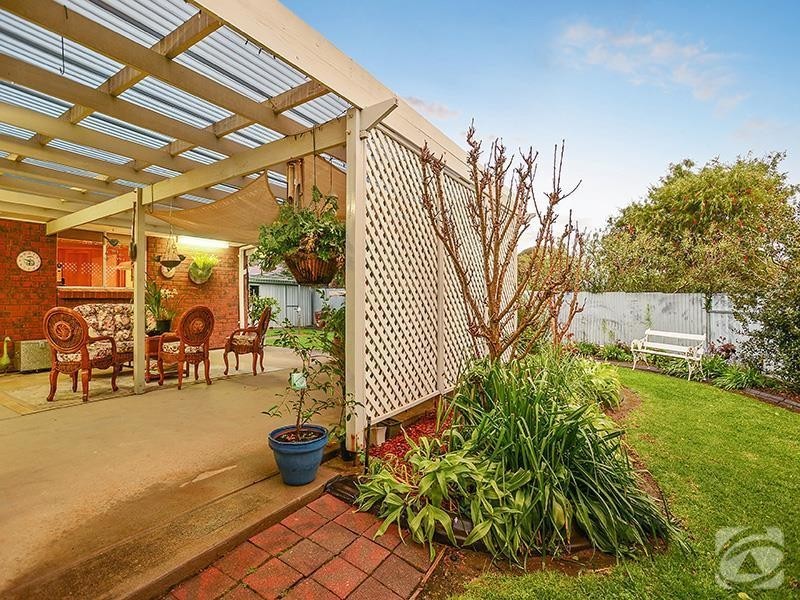 1 Allman Avenue, Woodcroft SA 5162