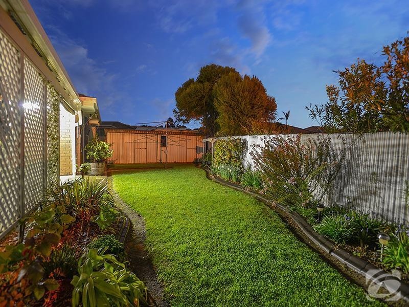 1 Allman Avenue, Woodcroft SA 5162