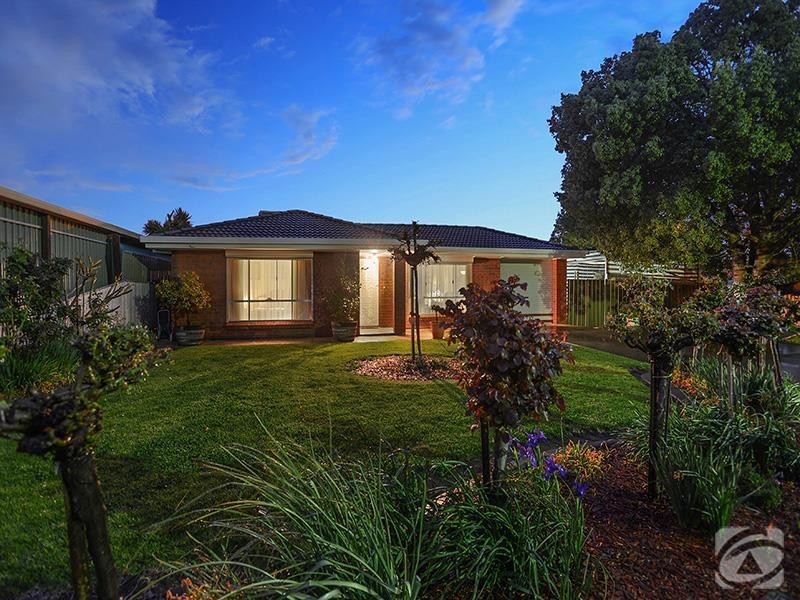 1 Allman Avenue, Woodcroft SA 5162