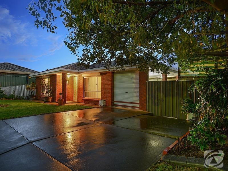 1 Allman Avenue, Woodcroft SA 5162