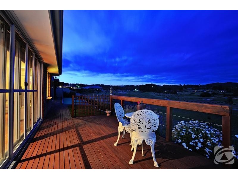 12 George Francis Drive, Mount Compass SA 5210