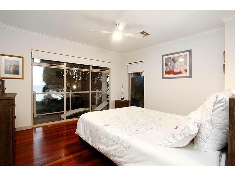 28 Maidencombe Drive, Moana SA 5169