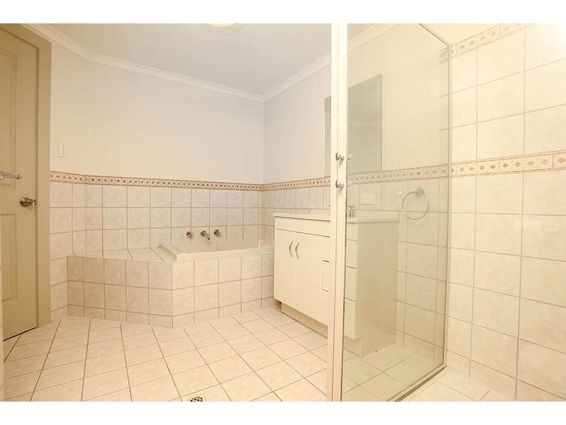 28 Maidencombe Drive, Moana SA 5169