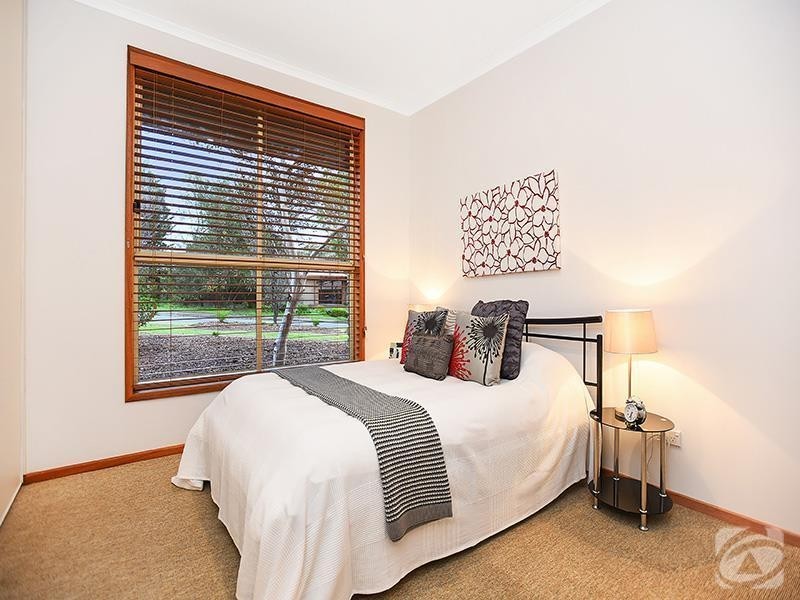 68 Valley View Drive, Mclaren Vale SA 5171