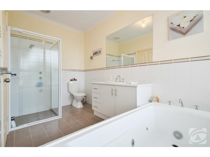 7 Noosa Court, Seaford Rise SA 5169