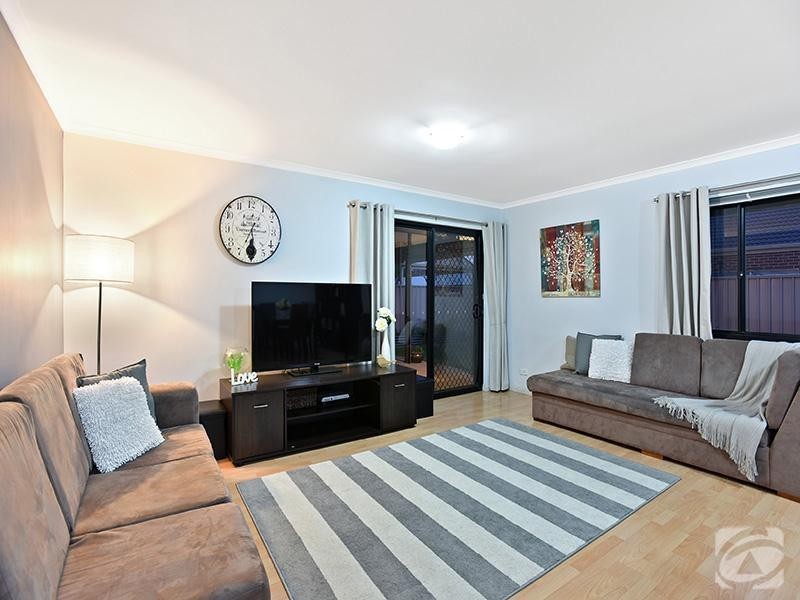 9 Sovereign Drive, Woodcroft SA 5162