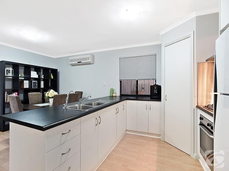 9 Sovereign Drive, Woodcroft SA 5162