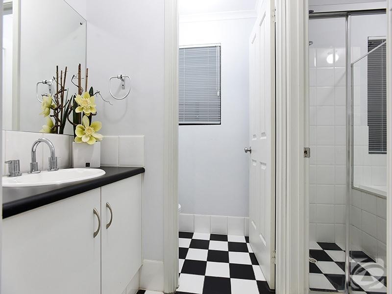 9 Sovereign Drive, Woodcroft SA 5162