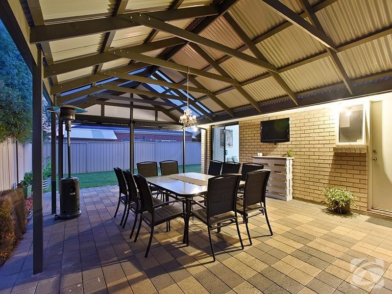 9 Sovereign Drive, Woodcroft SA 5162