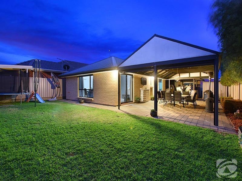 9 Sovereign Drive, Woodcroft SA 5162