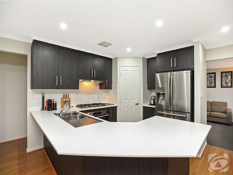 48 Sunderland Crescent, Seaford SA 5169