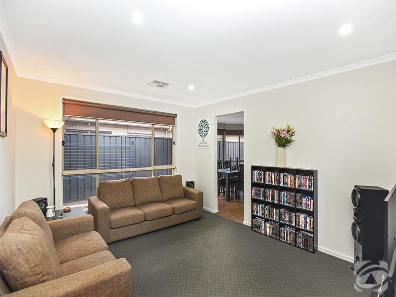 48 Sunderland Crescent, Seaford SA 5169