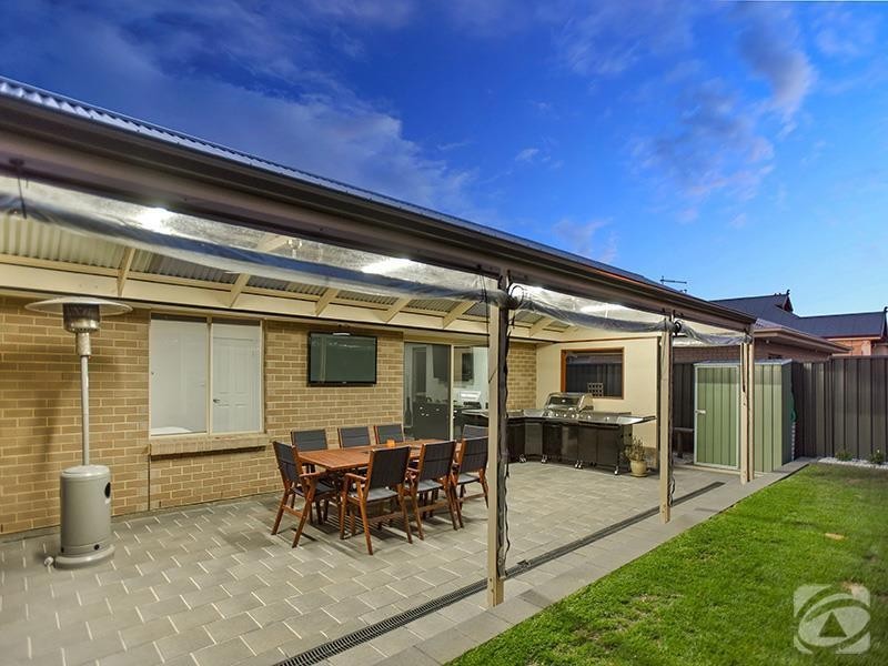 48 Sunderland Crescent, Seaford SA 5169